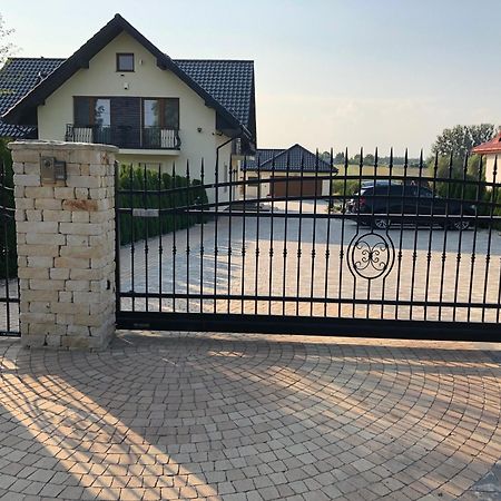 Zajazd Gosciniec Nowosiolki-Kolonia Exterior foto